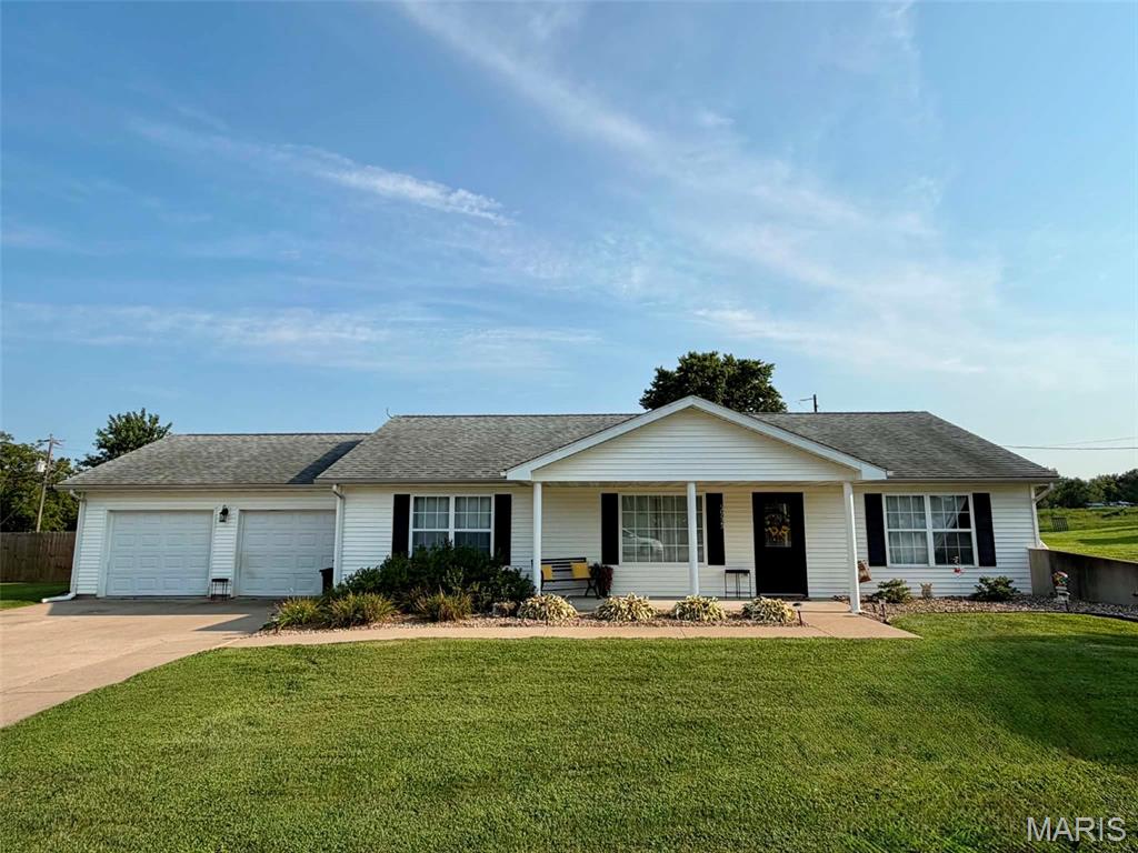 Photo of 56429 Turner Acres Place New London MO 63459