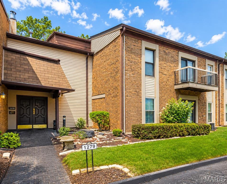 Photo of 1279 Guelbreth Lane #301 St Louis MO 63146