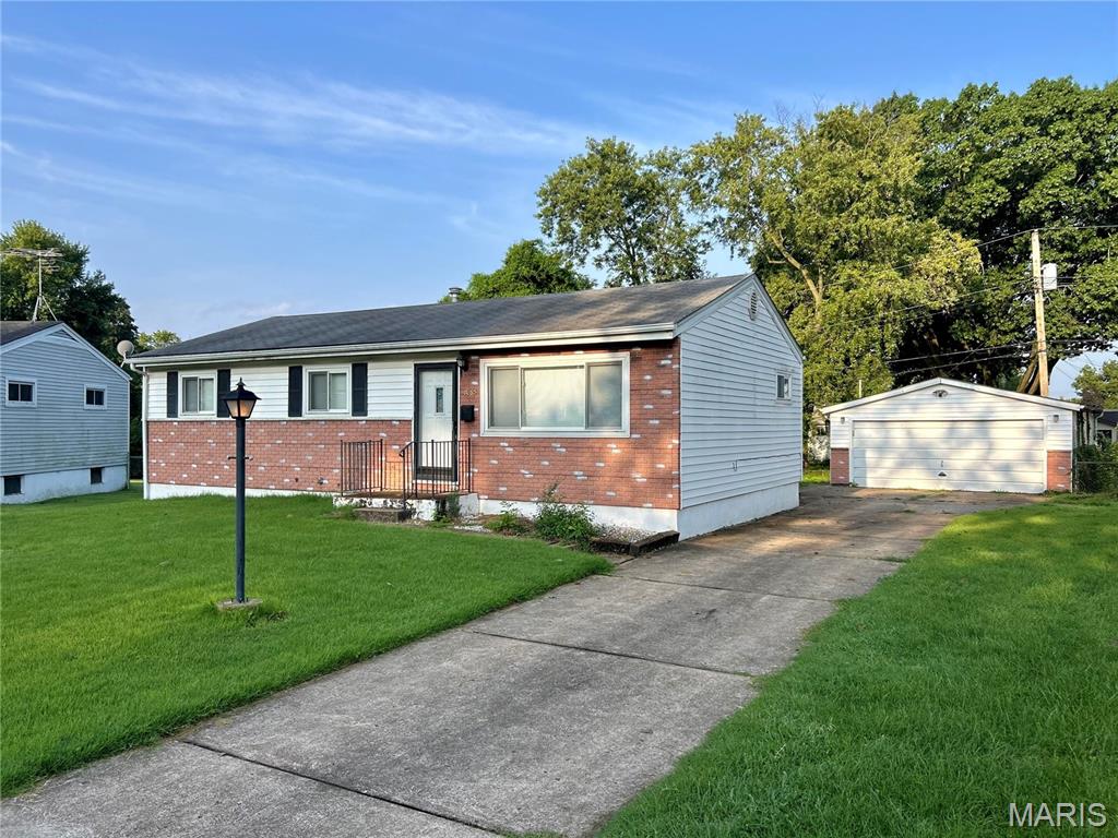 Photo of 1085 Ermanda Drive Florissant MO 63033