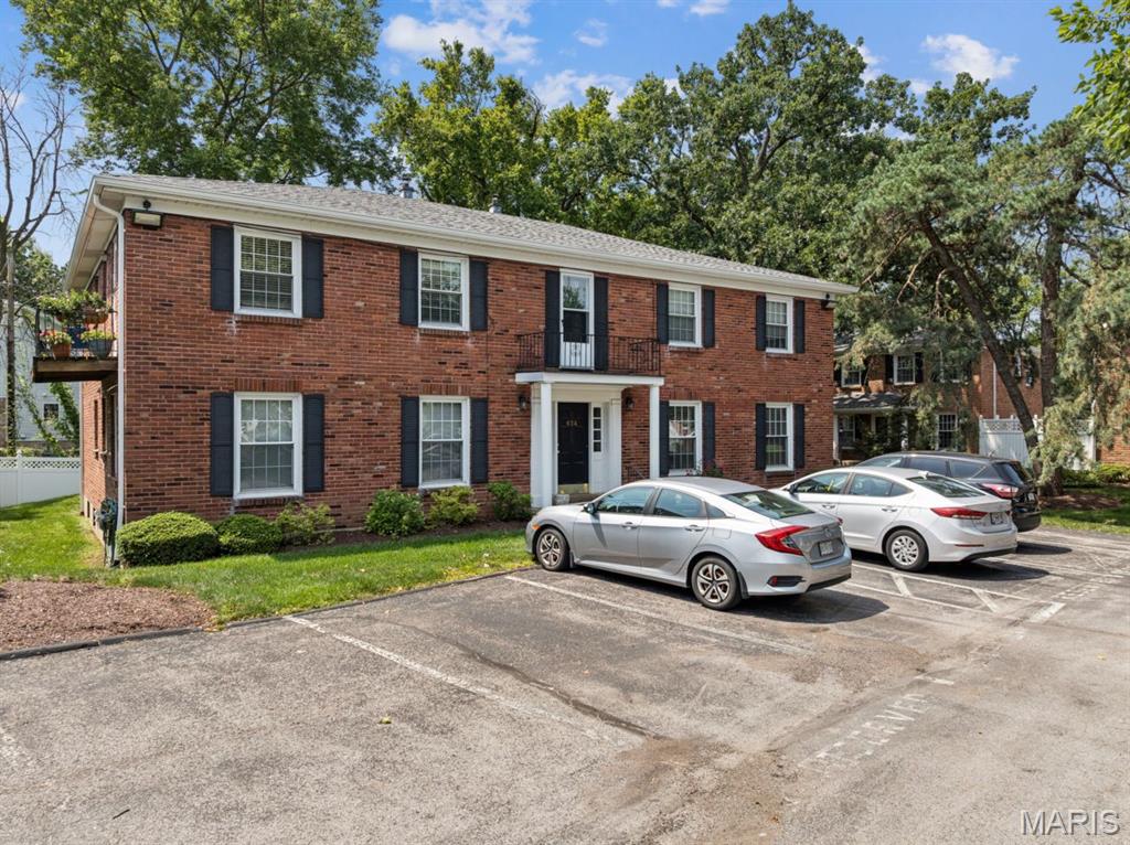 Photo of 624 Candleberry Court #B Kirkwood MO 63122