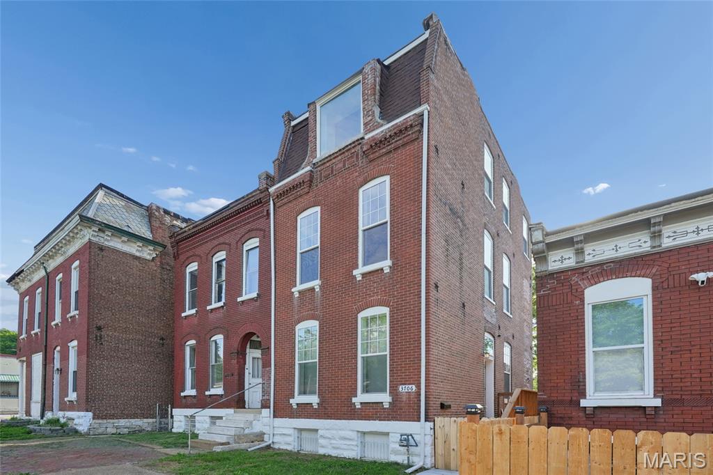 Photo of 3706 Iowa Avenue St Louis MO 63118