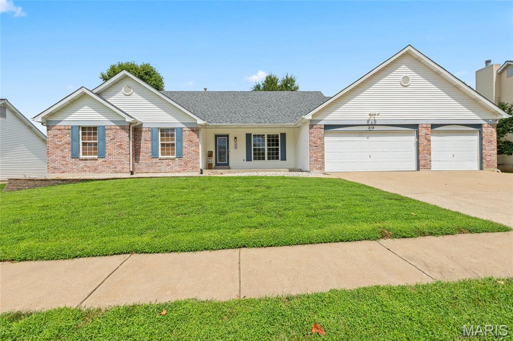 Photo of 219 Waterford Crossing Drive Dardenne Prairie MO 63368