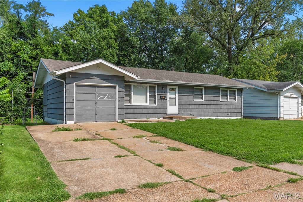 Photo of 104 Fenwick Drive Ferguson MO 63135