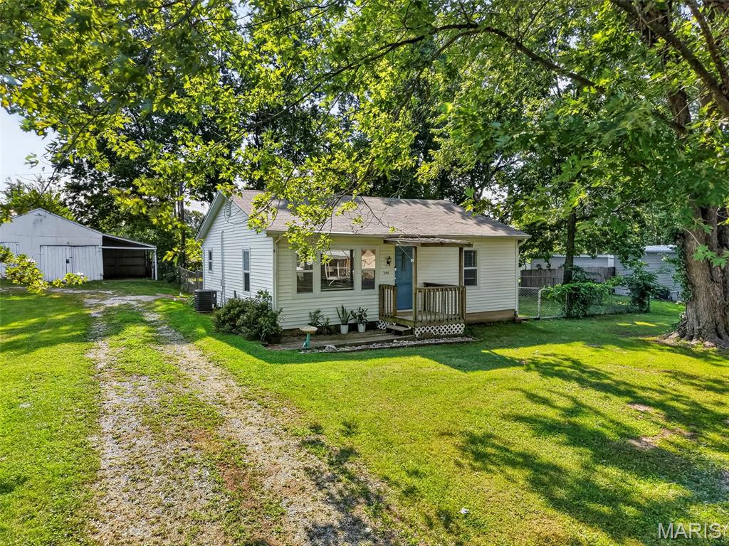 Photo of 546 Chestnut Street Hawk Point MO 63349