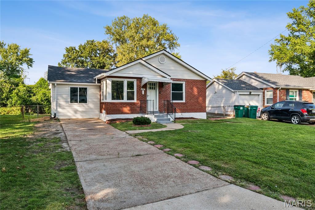 Photo of 8021 Titus Road Hanley Hills MO 63114
