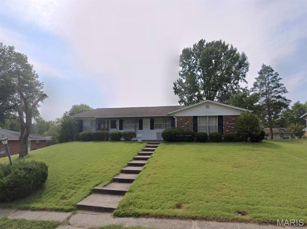Photo of 113 DERBYSHIRE Drive Swansea IL 62226