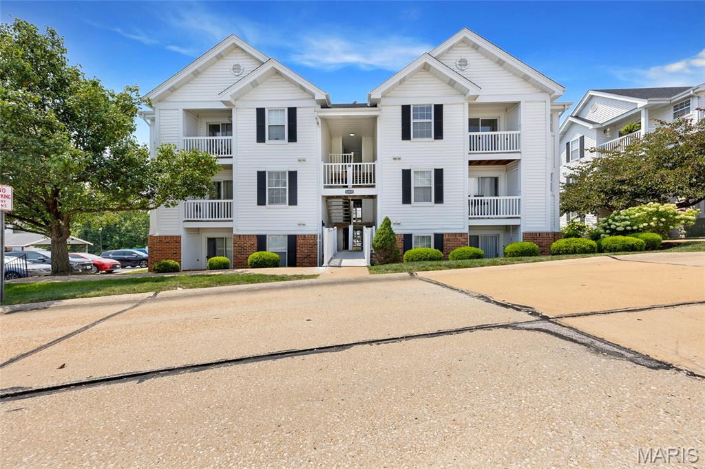 Photo of 16535 Victoria Crossing Drive #L Grover MO 63040