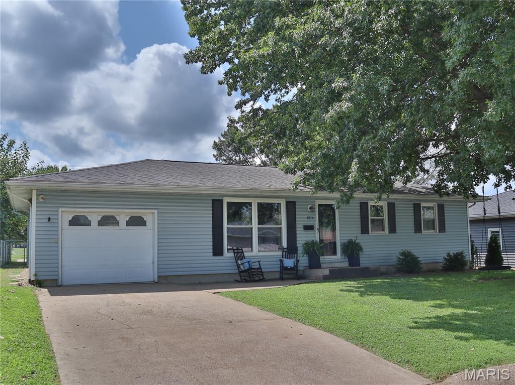 Photo of 1214 Easy Street Palmyra MO 63461