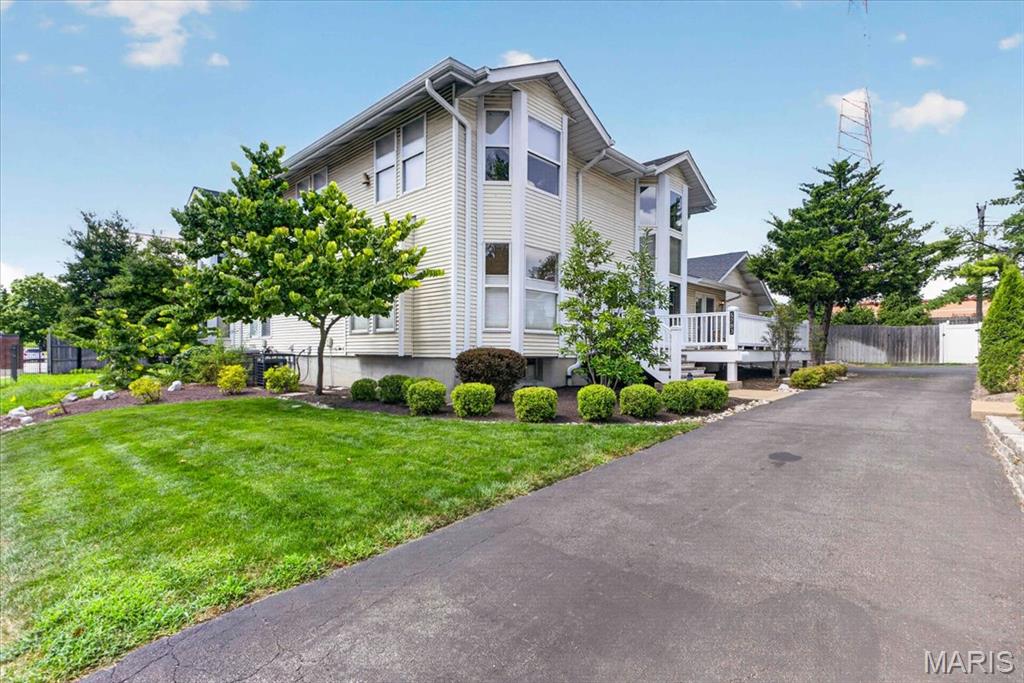 Photo of 5783 Westminster Place St Louis MO 63112