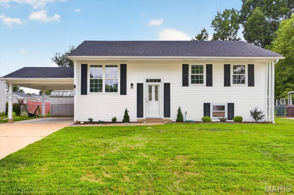 Photo of 300 Chrysler Drive Fenton MO 63026