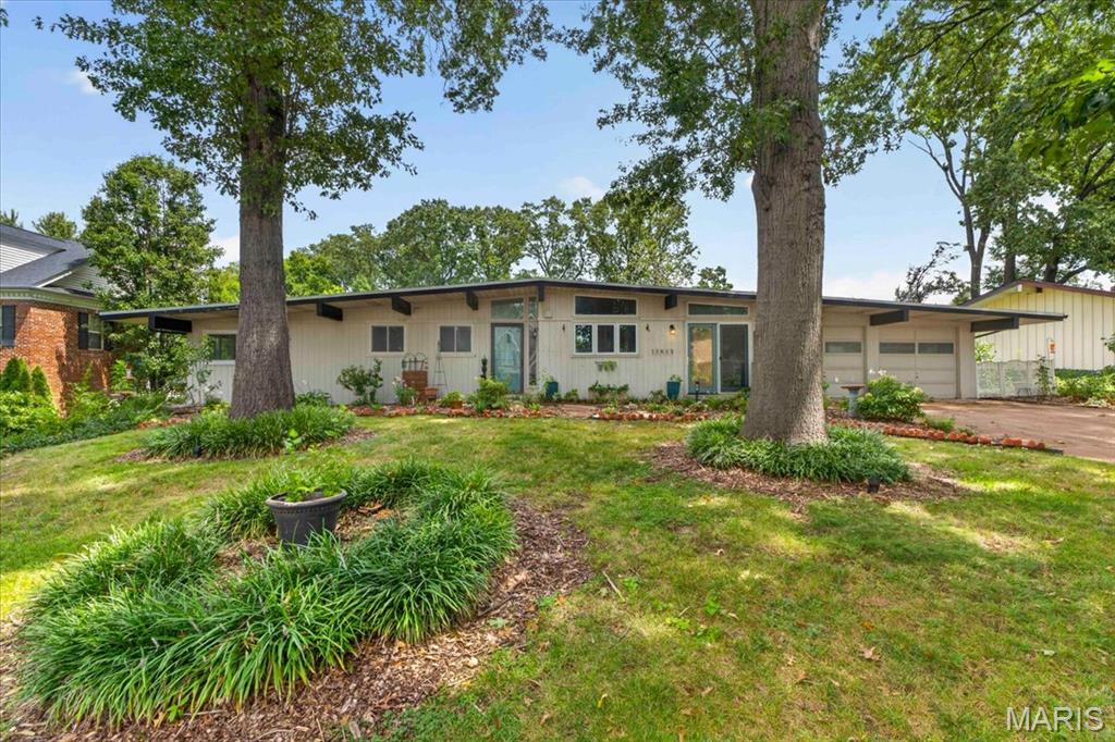 Photo of 11615 Serama Drive St Louis MO 63131