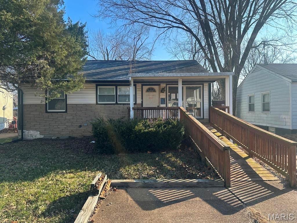 Photo of 10370 Renfrew Drive St Louis MO 63137