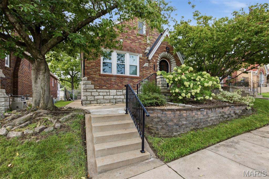Photo of 6572 Mardel Avenue St Louis MO 63109