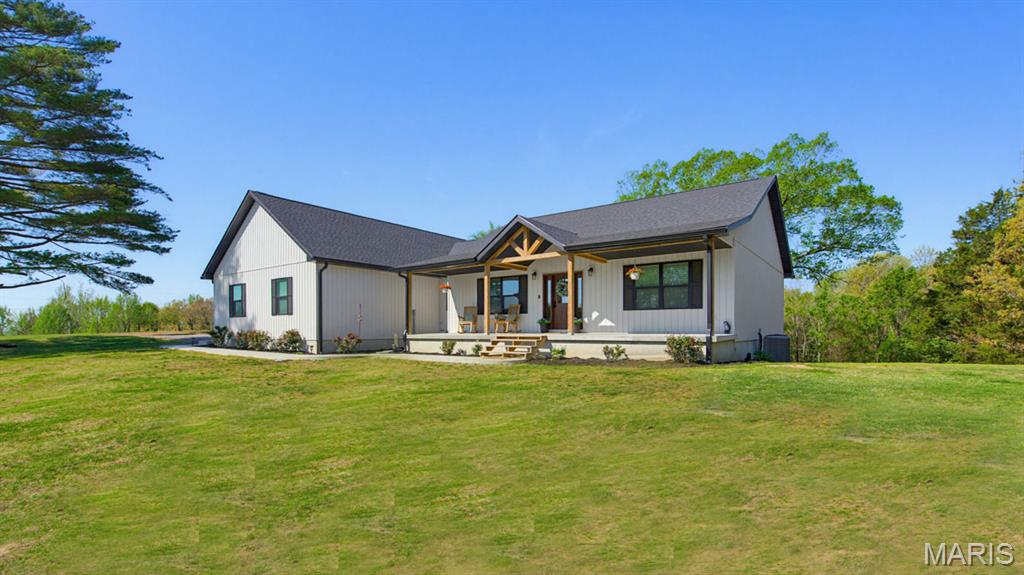 Photo of 16987 County Road 470 Dexter MO 63841