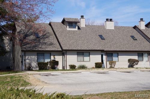 Photo of 810 WHITE OAK Drive #1 O'Fallon IL 62269
