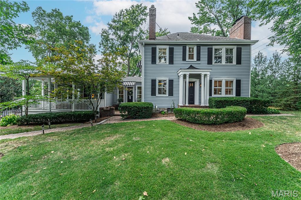 Photo of 9242 Clayton Road Ladue MO 63124