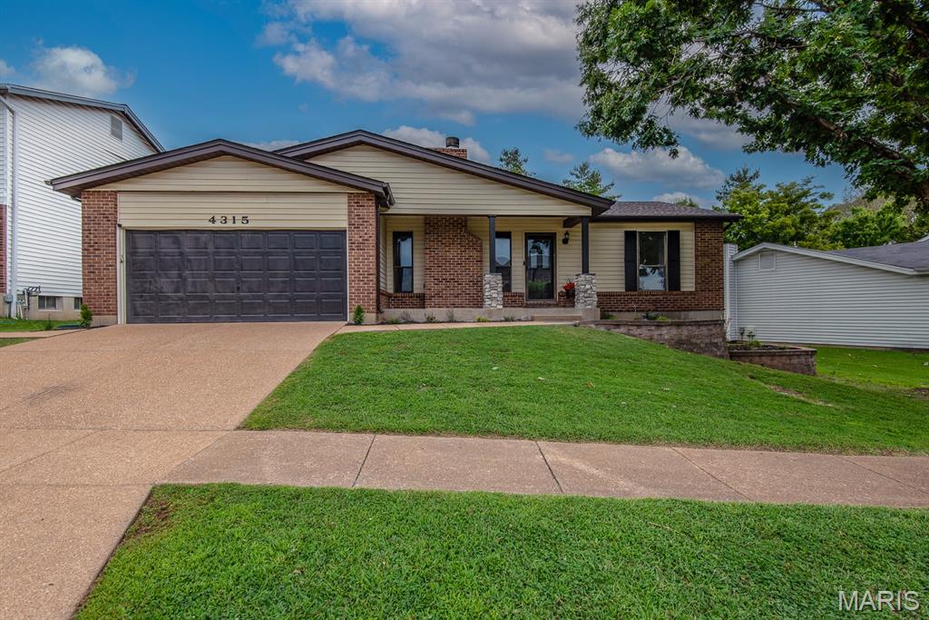 Photo of 4315 Meadowgreen Estates Drive St Louis MO 63129