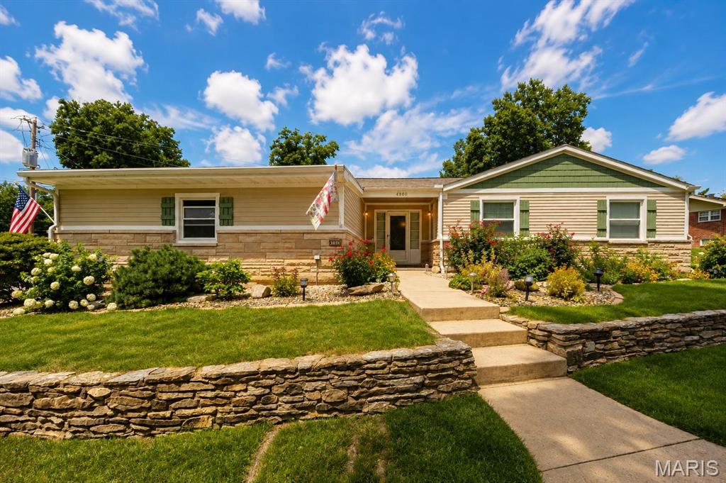Photo of 4900 Voltaire Drive Godfrey IL 62035