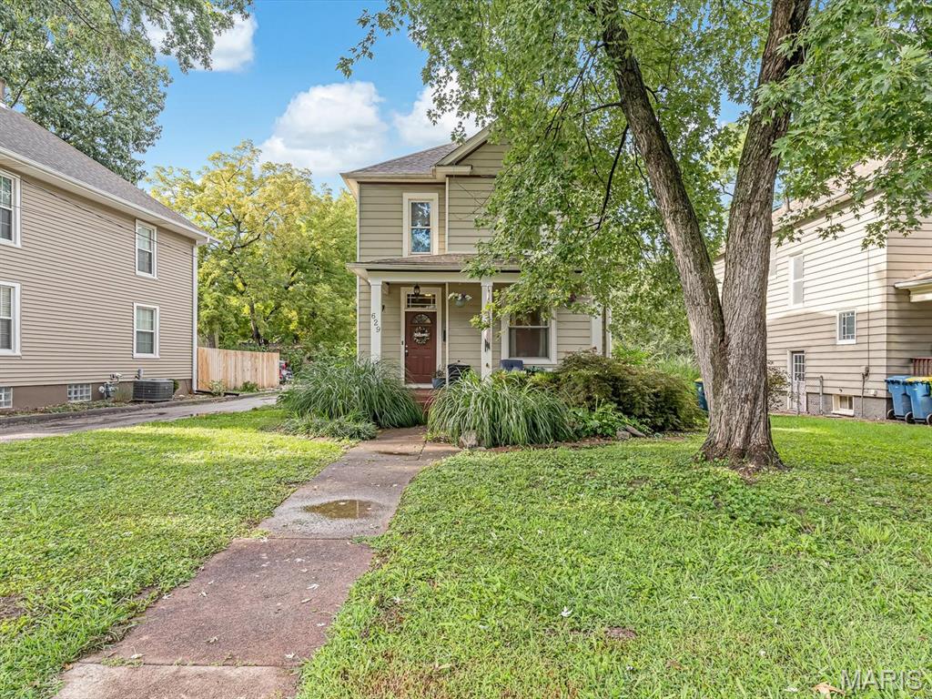 Photo of 629 E Vandalia Street Edwardsville IL 62025