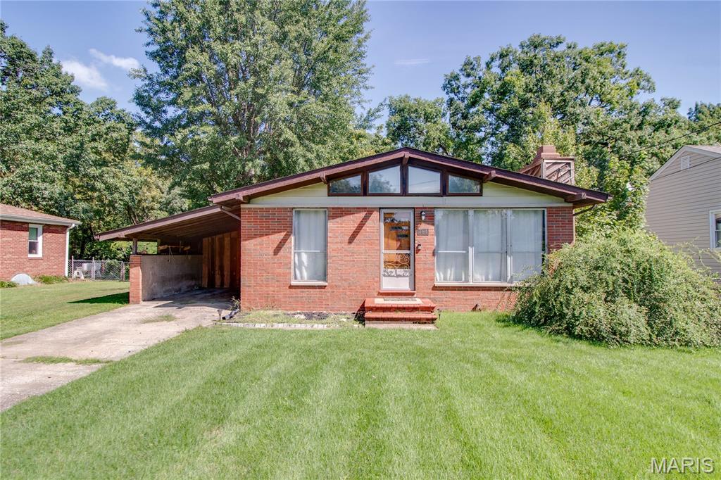 Photo of 784 E Woodland Drive East Alton IL 62024