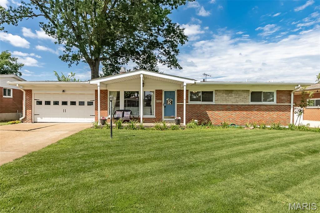 Photo of 9327 Ewers Drive Crestwood MO 63126