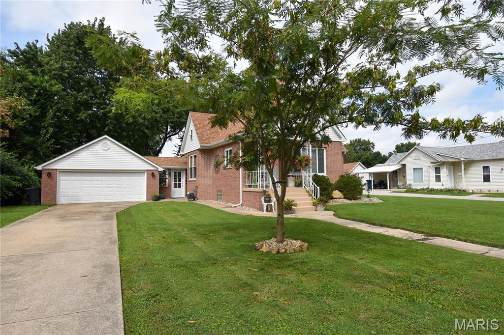 Photo of 711 N Union Staunton IL 62088