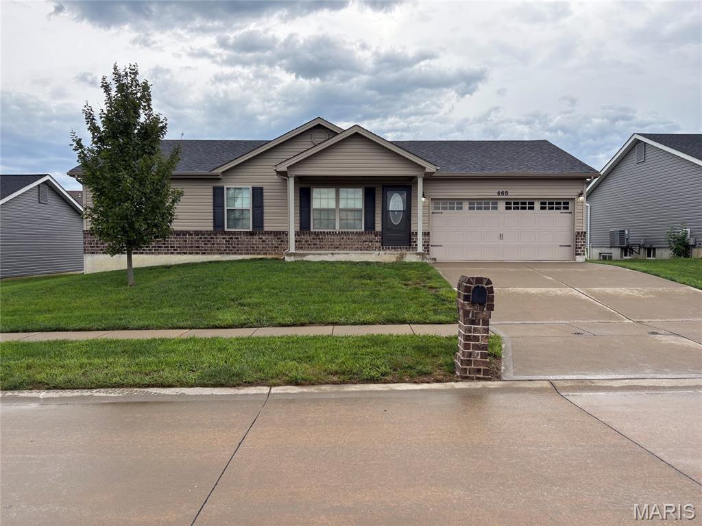 Photo of 465 Honeysuckle Creek Drive Wentzville MO 63385