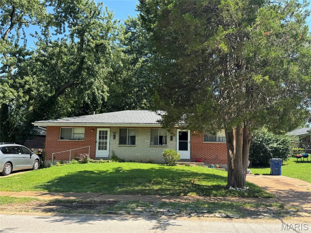 Photo of 4522 Country Lane St Ann MO 63074