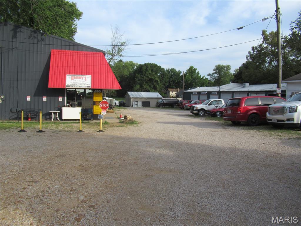 Photo of 890 W Springfield Road Sullivan MO 63080