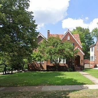 Photo of 7279 Forsyth Boulevard University City MO 63105