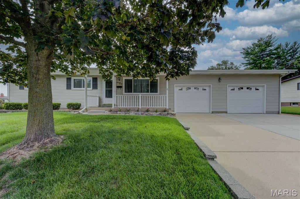 Photo of 1420 Bobolink Drive Florissant MO 63031