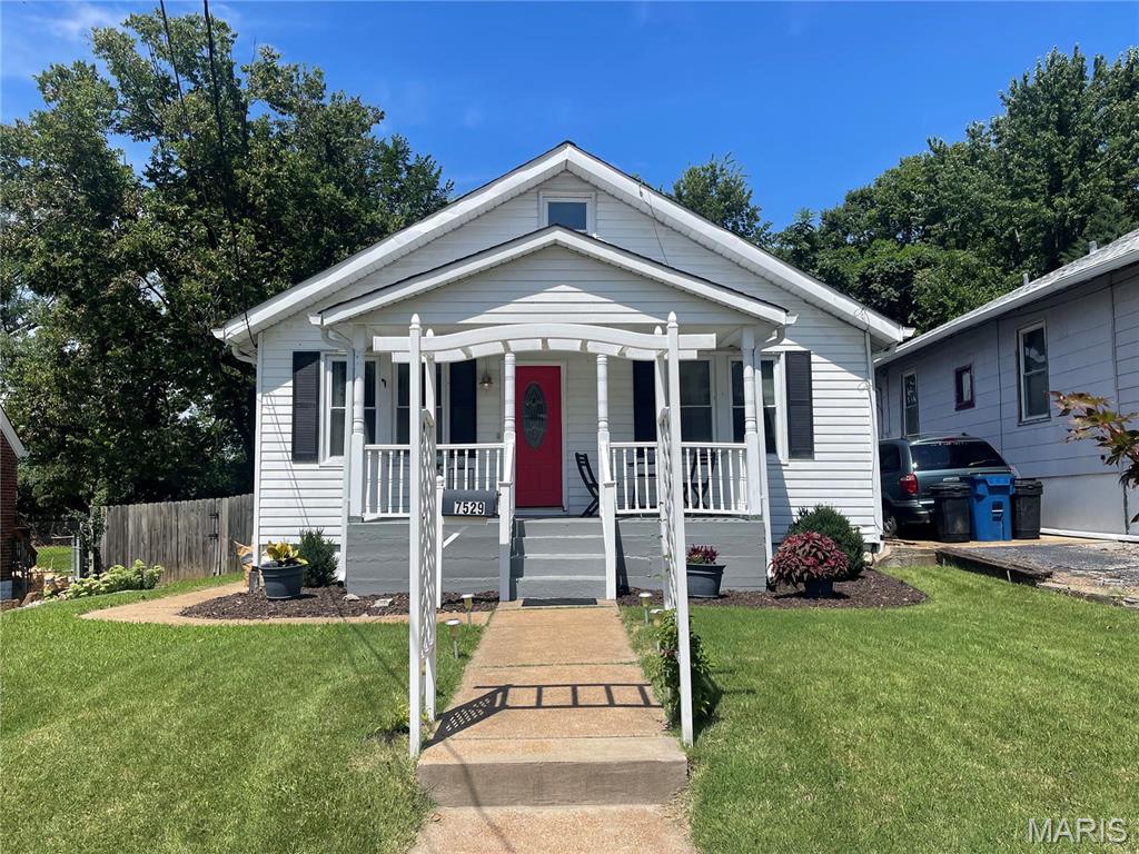 Photo of 7529 Weaver Avenue St Louis MO 63143