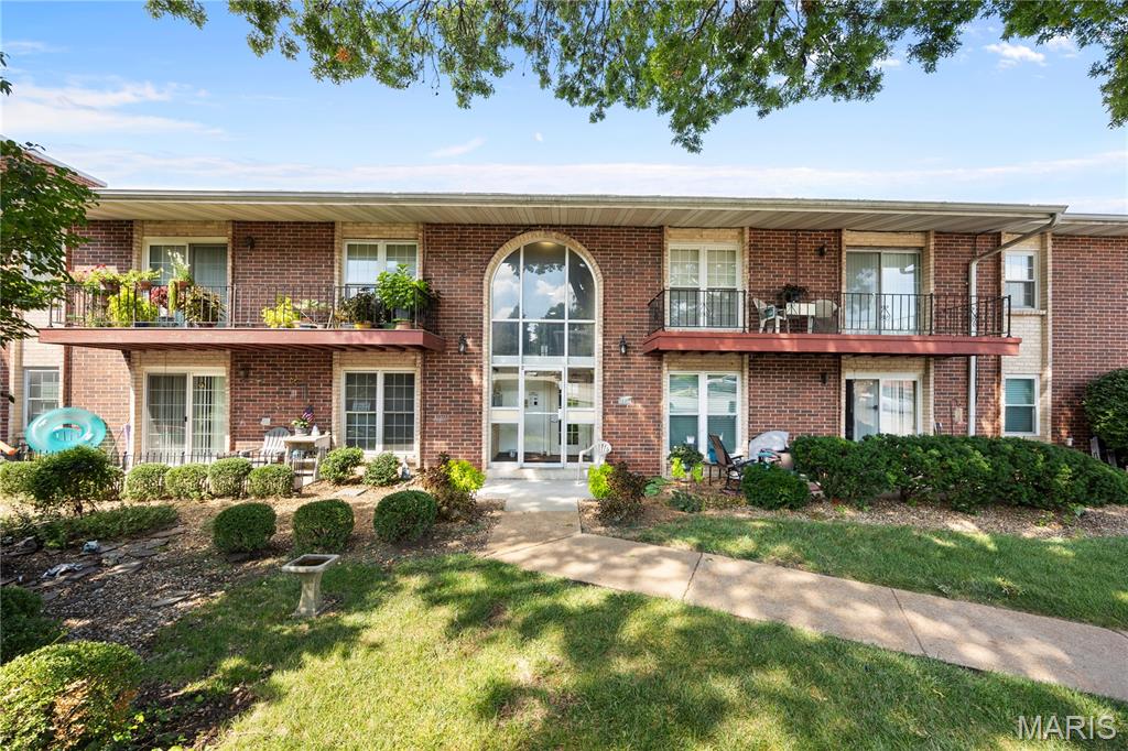 Photo of 10388 Forest Brook Lane #F St Louis MO 63146