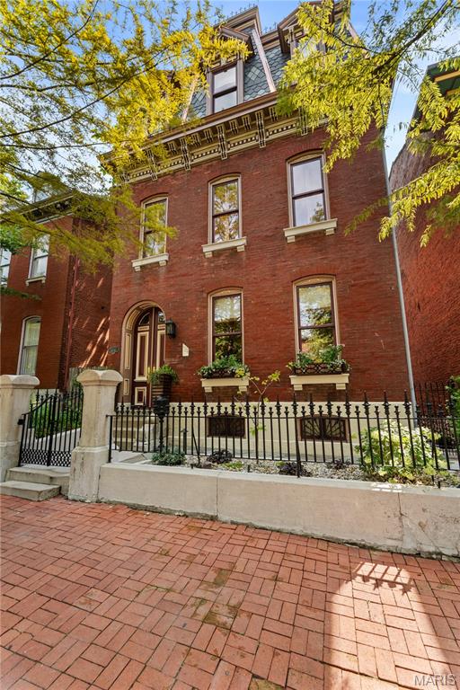 Photo of 1840 S 8th Street St Louis MO 63104