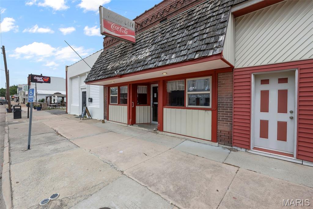 Photo of 119 W Yoakum Avenue Chaffee MO 63740