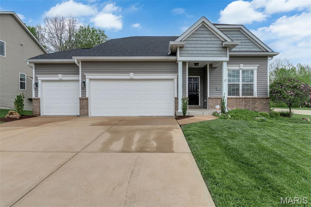Photo of 917 Summit Oaks Drive Eureka MO 63025