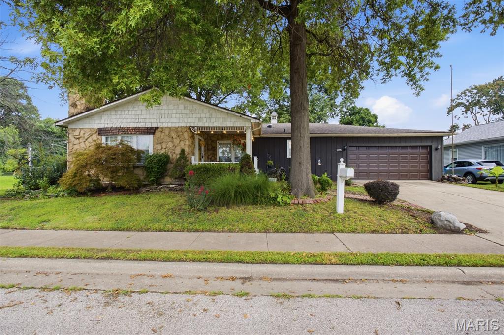 Photo of 2705 Marshall Avenue Granite City IL 62040