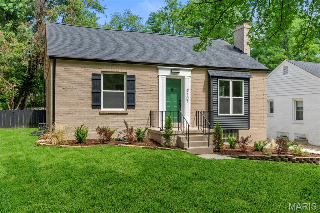 Photo of 9707 Greenwood Terrace Rock Hill MO 63119