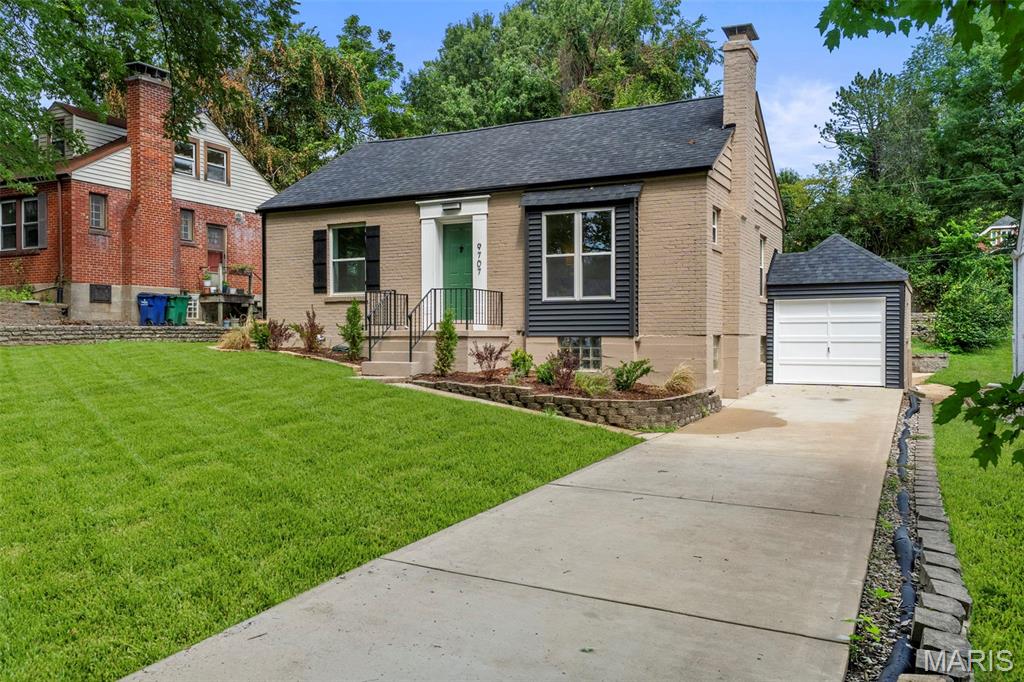 Photo of 9707 Greenwood Terrace Rock Hill MO 63119