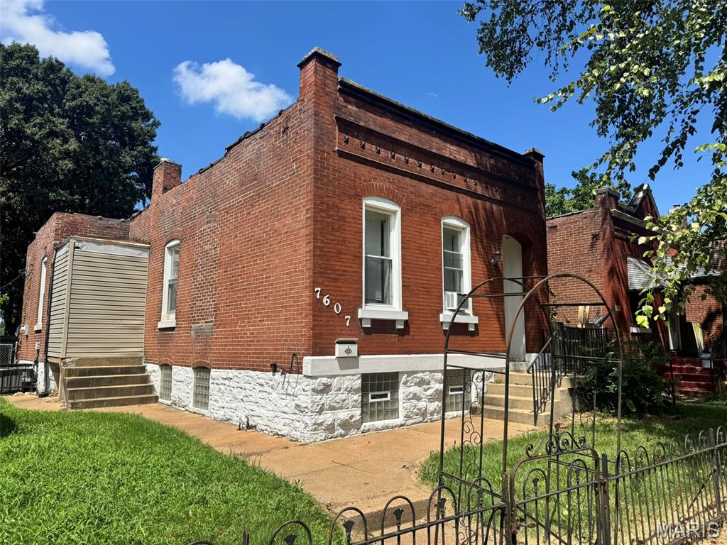 Photo of 7607 Vermont Avenue St Louis MO 63111