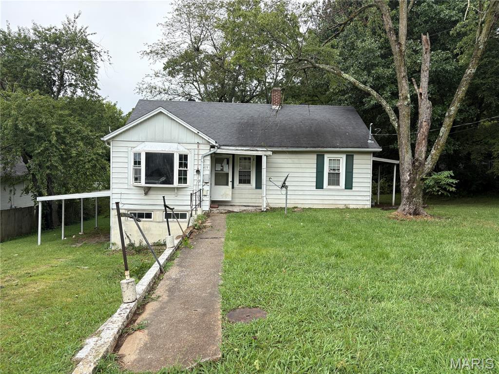 Photo of 419 N Shawnee Boulevard Jackson MO 63755