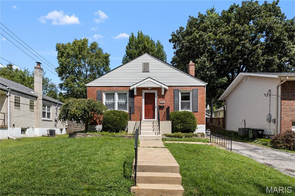 Photo of 8921 Powell Avenue Brentwood MO 63144