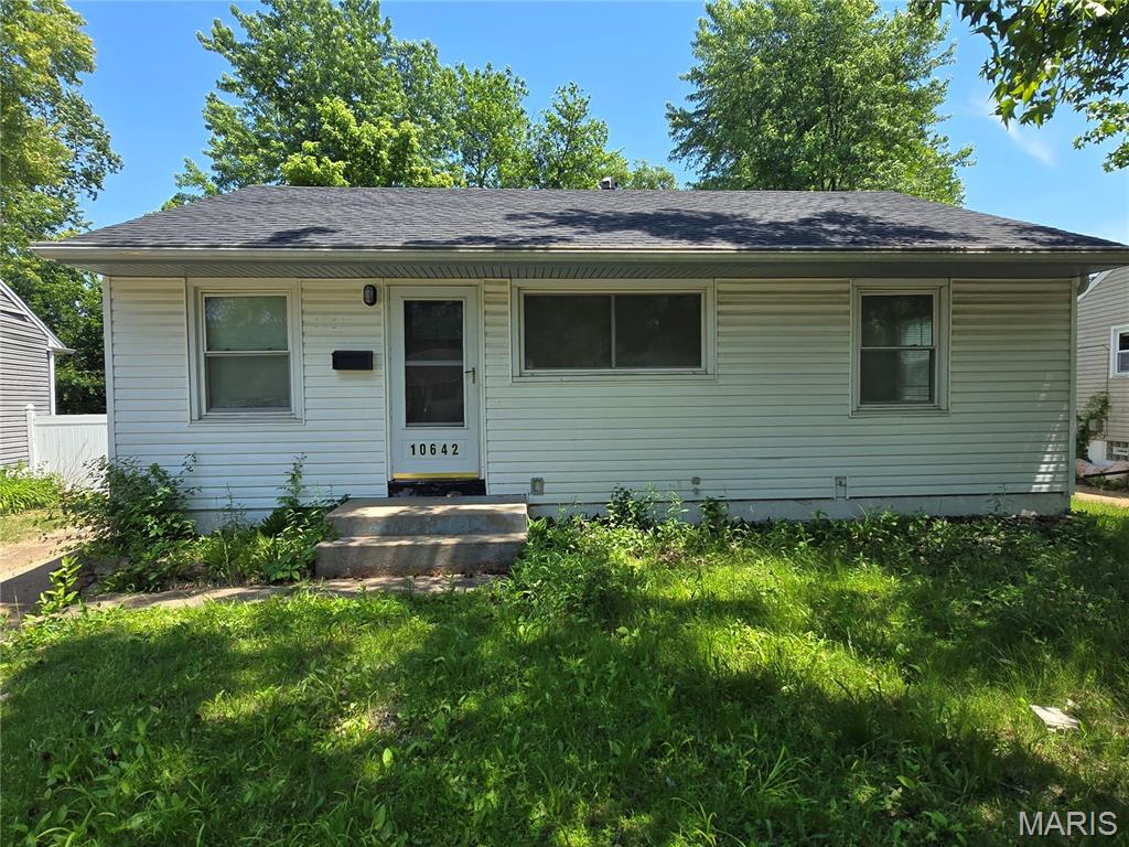 Photo of 10642 Dunkeld Circle St Louis MO 63137