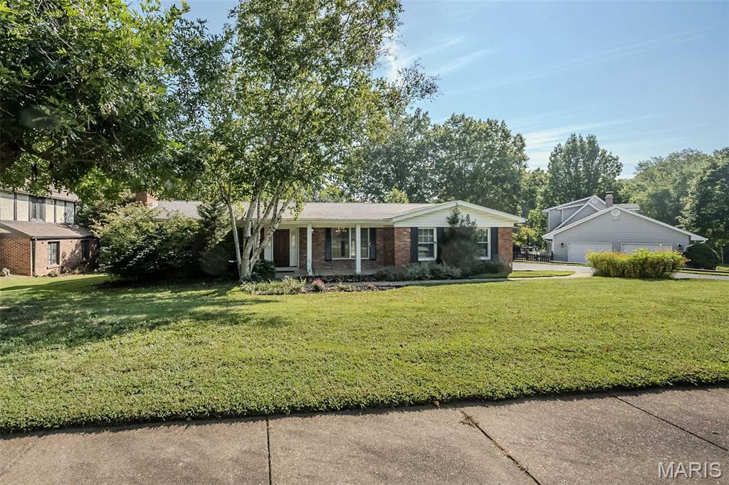 Photo of 749 Chatelet Woods Drive St Louis MO 63135