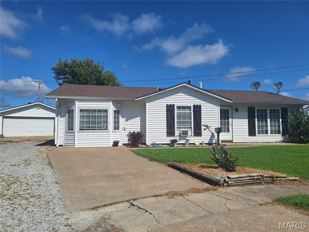 Photo of 6 Watertown Circle Granite City IL 62040