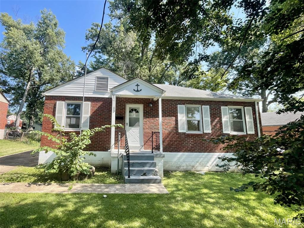 Photo of 13 Saint Margaret Court Florissant MO 63031