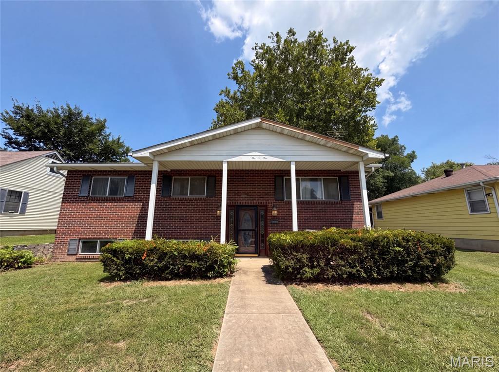 Photo of 1005 S 3rd Street Festus MO 63028