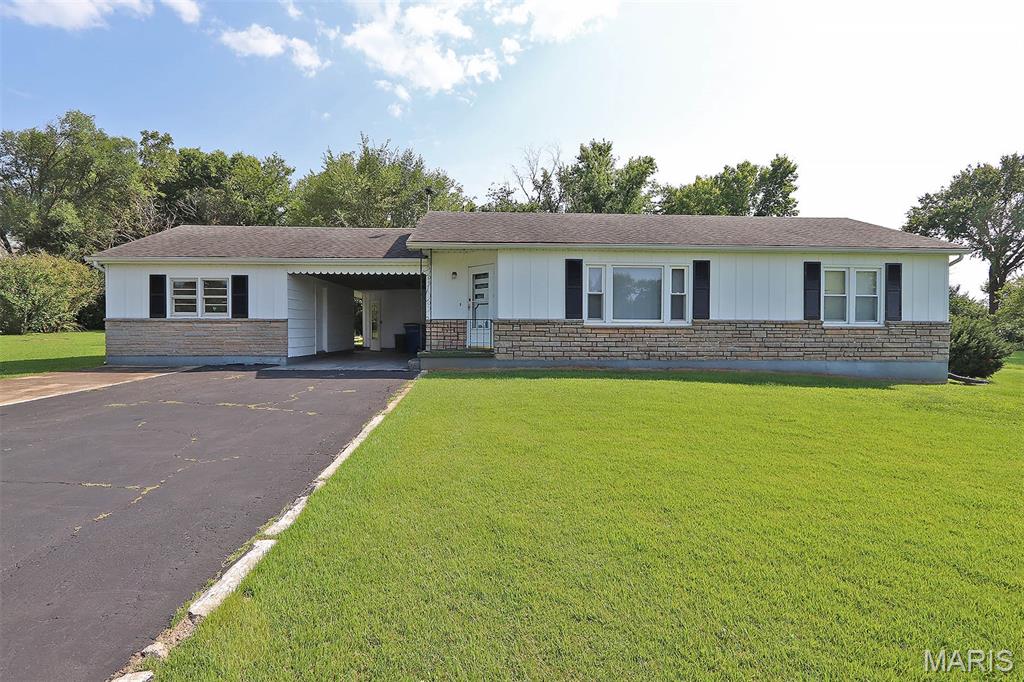 Photo of 302 Fairview Lane Desloge MO 63601