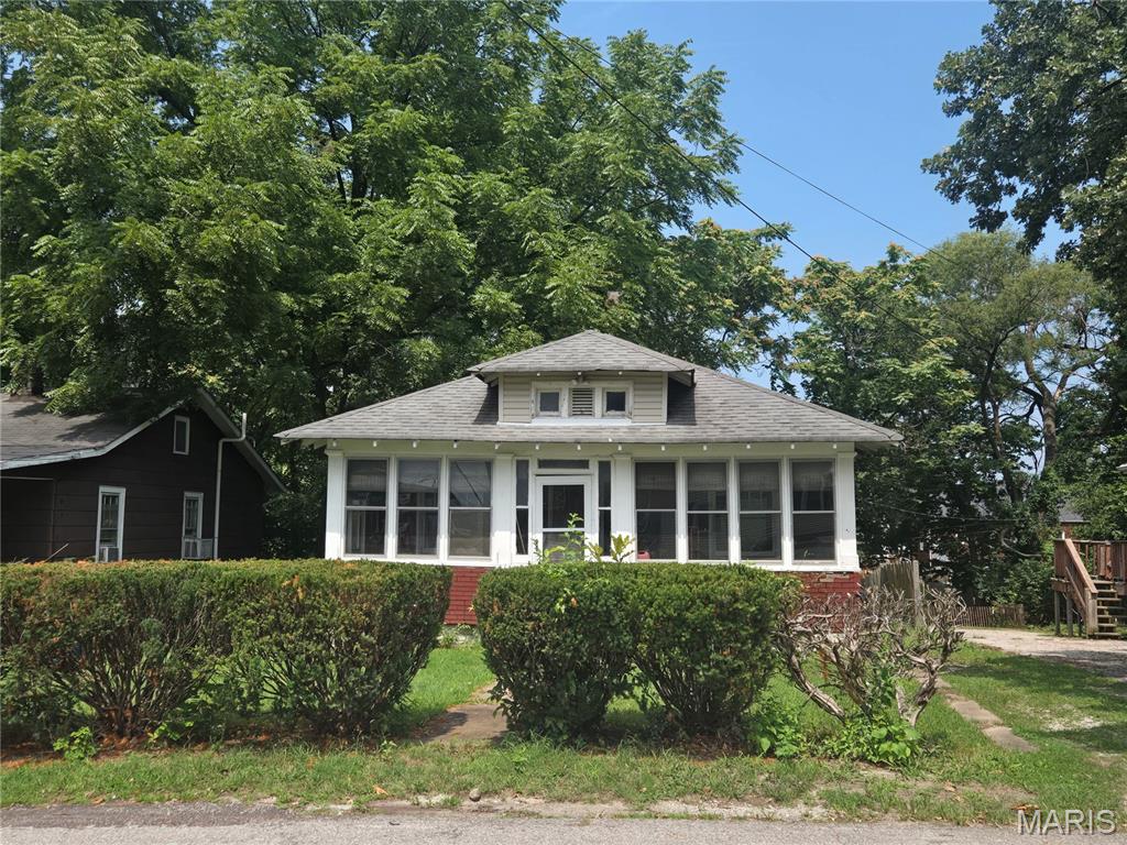 Photo of 3328 Oakland Avenue Alton IL 62002