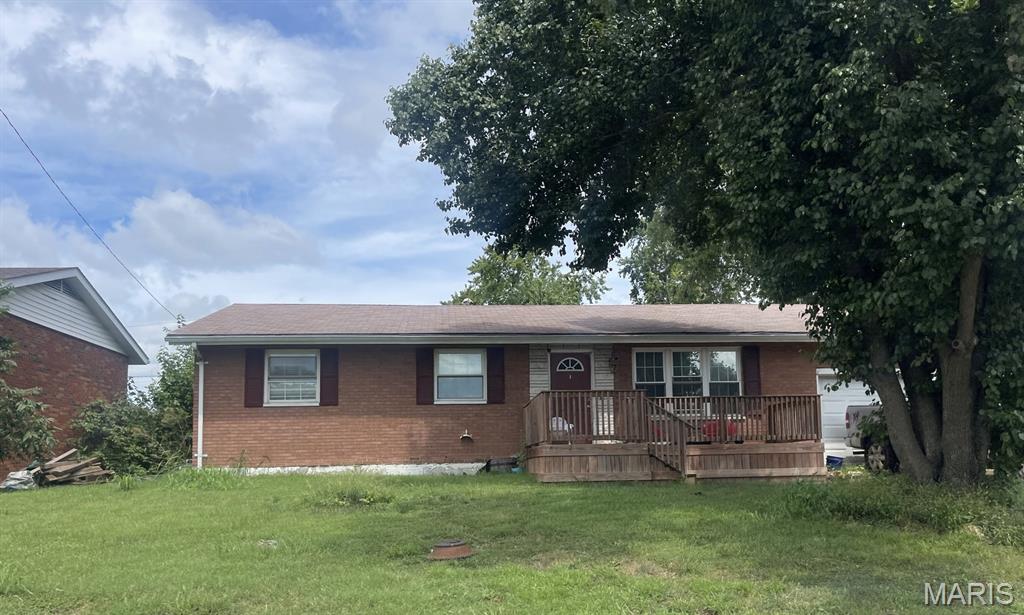 Photo of 15 Fontainebleau Drive Granite City IL 62040
